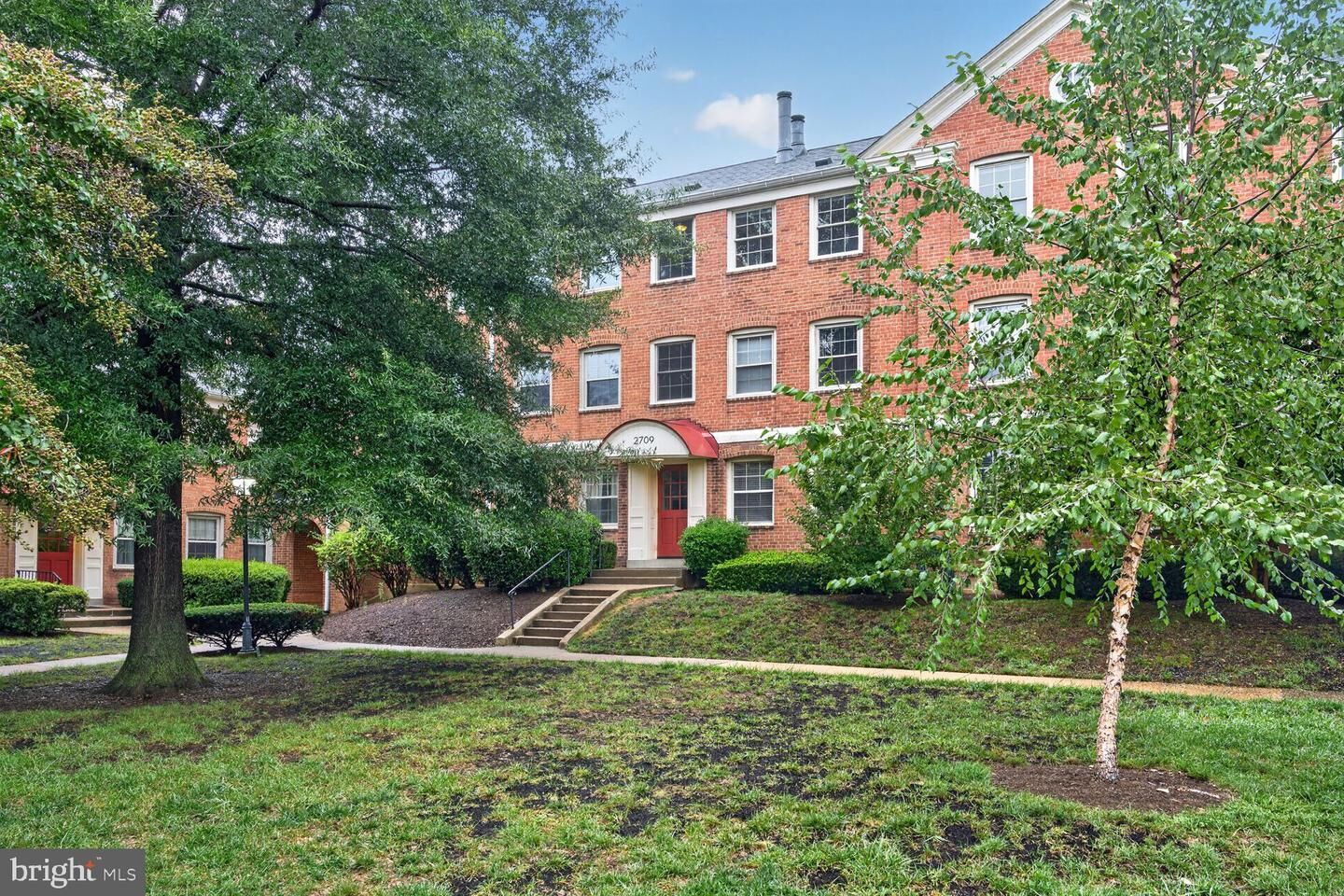Property Photo:  2709 Arlington Boulevard 302  VA 22201 