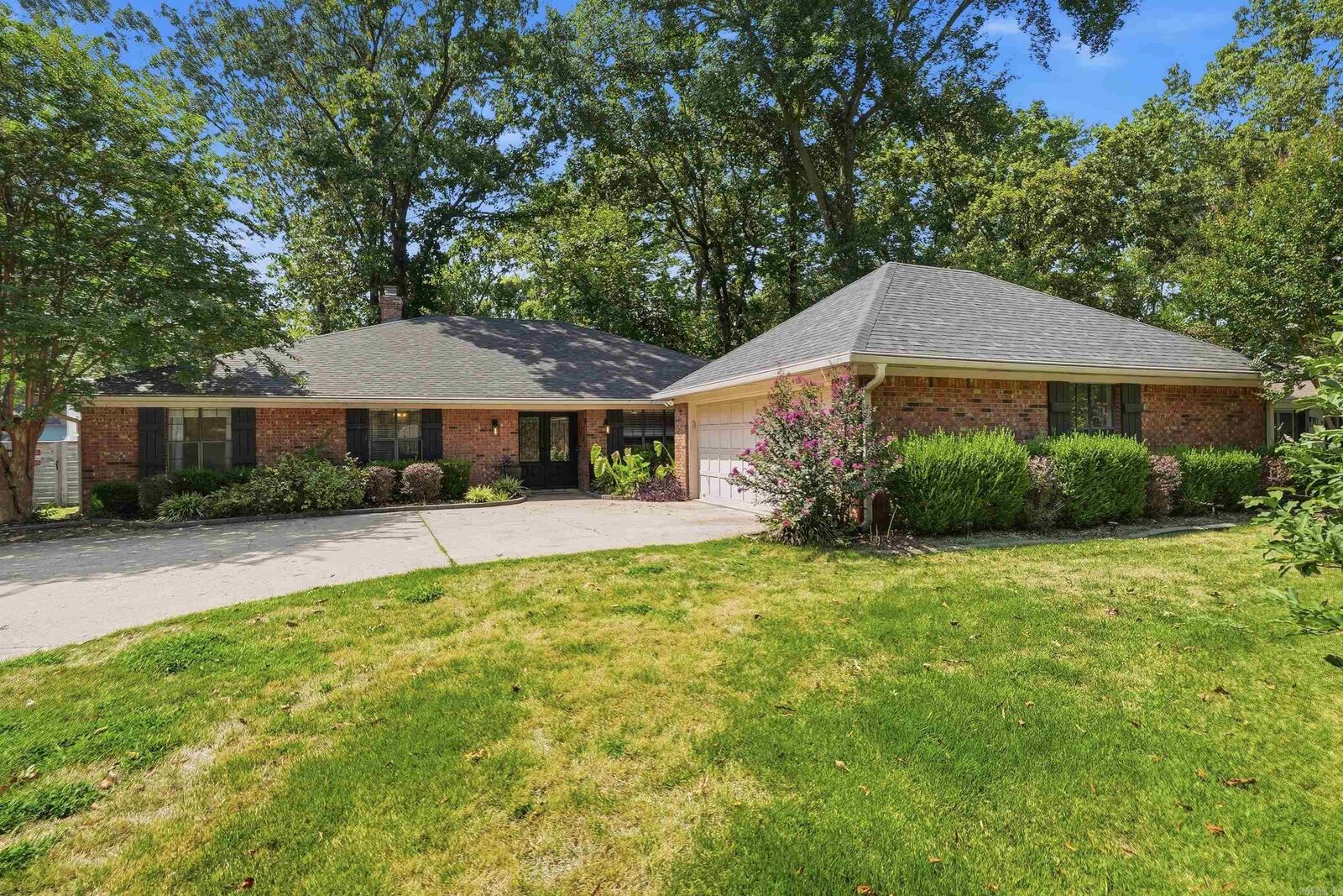 Property Photo: 7 Woodbridge Drive AR 72034