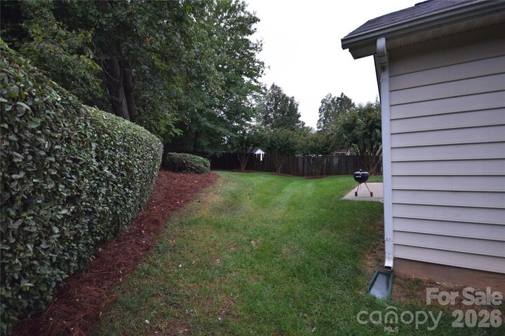 Property Photo:  3703 Sipes Lane  NC 28269 