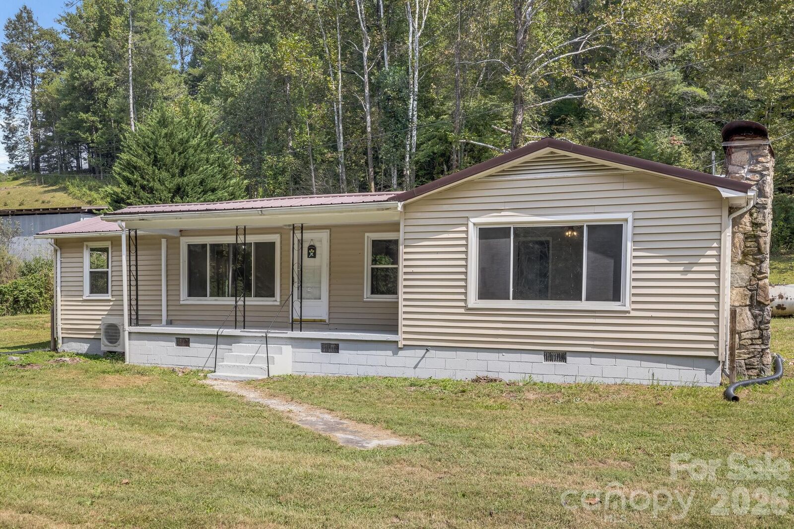 Property Photo:  4078 Nc 208 Highway  NC 28753 