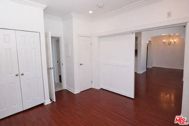 Property Photo:  1236 N Flores St, Unit 405  CA 90069 