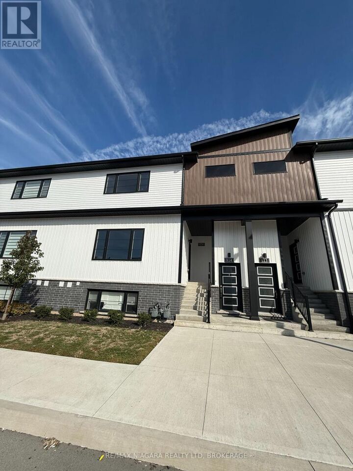 Property Photo:  4263 Fourth Avenue 824  ON L2E 0C2 
