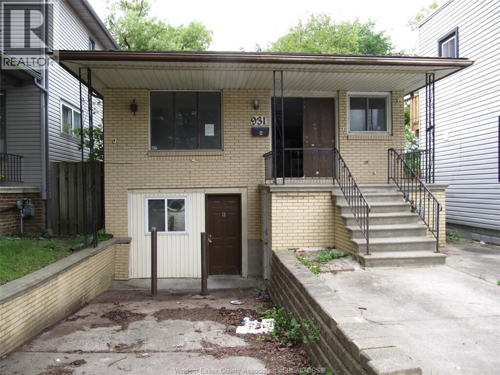 Property Photo:  931 Campbell Ave  ON N9B 2J4 