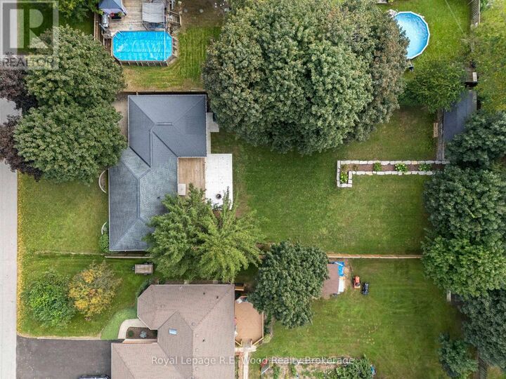 Property Photo:  19 Queen Street East  ON N0J 1R0 