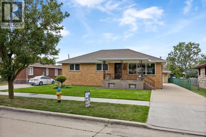 Property Photo:  1459 Partington Avenue  ON N9B 2P7 
