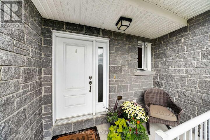 Property Photo:  55 Abagail Crescent  ON K0C 1P0 