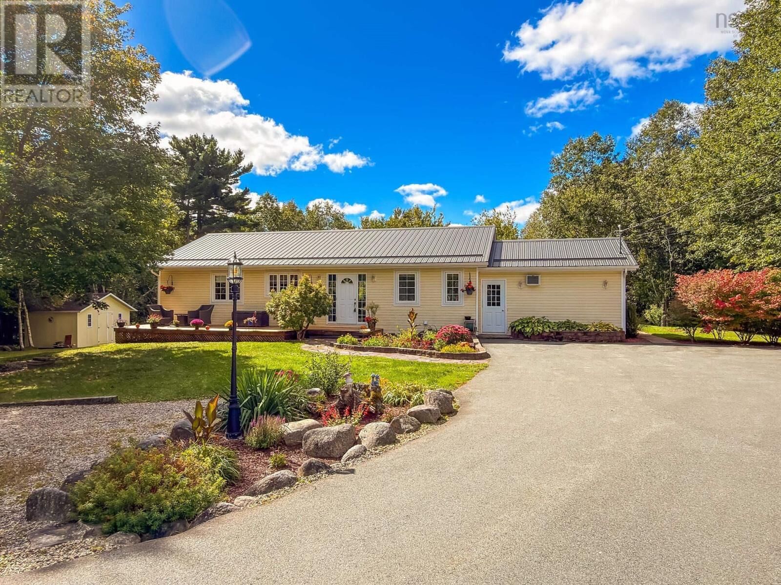 Property Photo:  120 Dawson Heights  NS B0J 1E0 