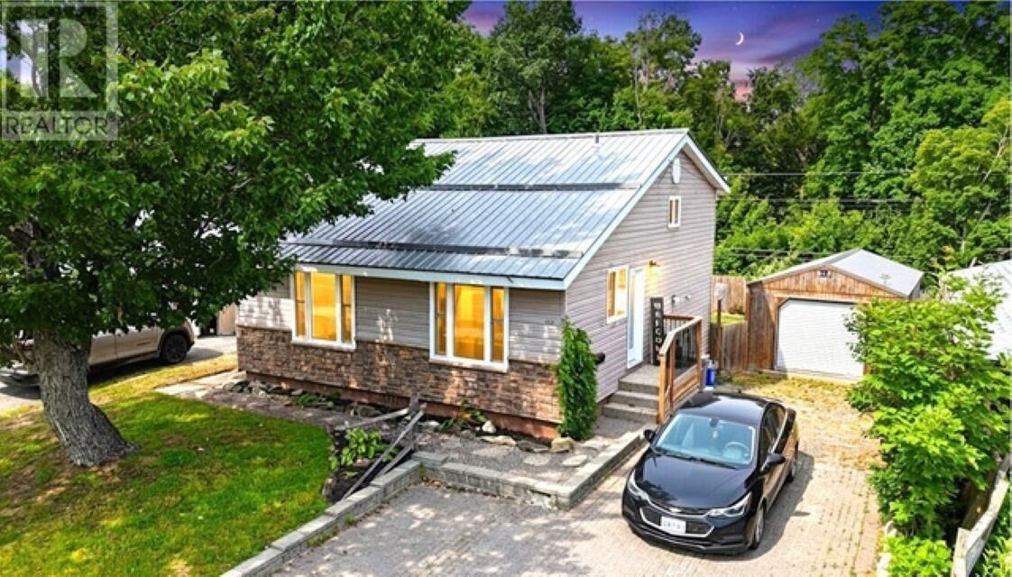 Property Photo:  177 Axmith Ave  ON P5A 1B9 