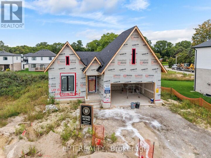 Property Photo:  207 Merritt Court  ON N0M 2K0 