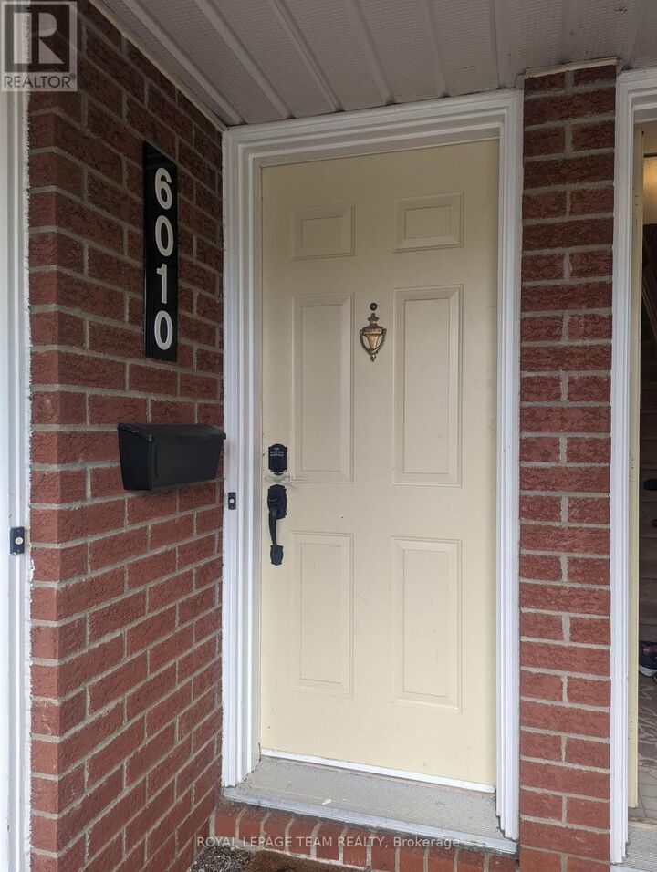Property Photo:  6010 Red Willow Drive 17B  ON K1C 7H9 