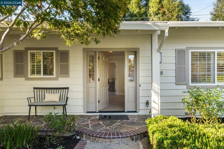 Property Photo: 178 Paraiso Drive CA 94526
