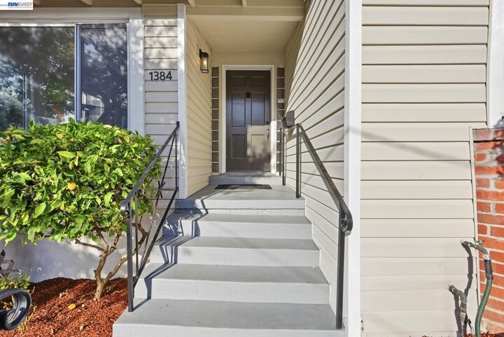 Property Photo: 1384 Graff Avenue CA 94577
