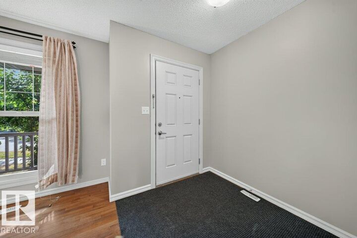 Property Photo:  2926 21A Avenue NW  AB T6T 0K3 