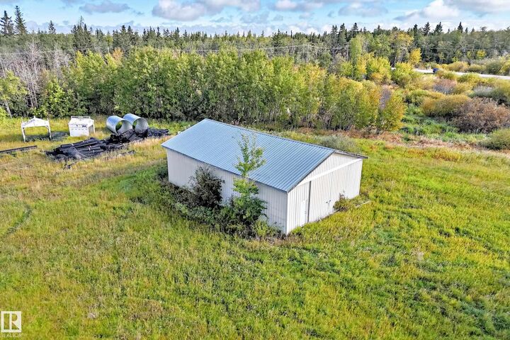 Property Photo:  Twp 570 Range Road 220  AB T0A 2W1 