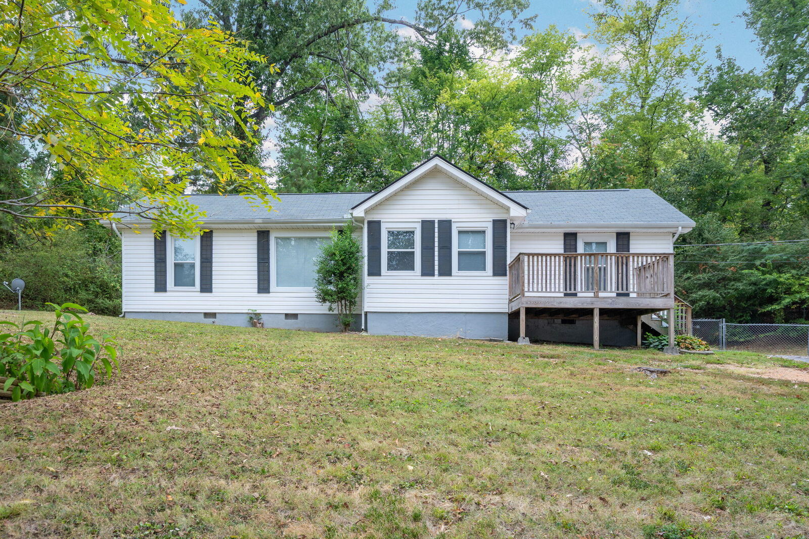 Property Photo: 2081 Mae Dell Road TN 37421