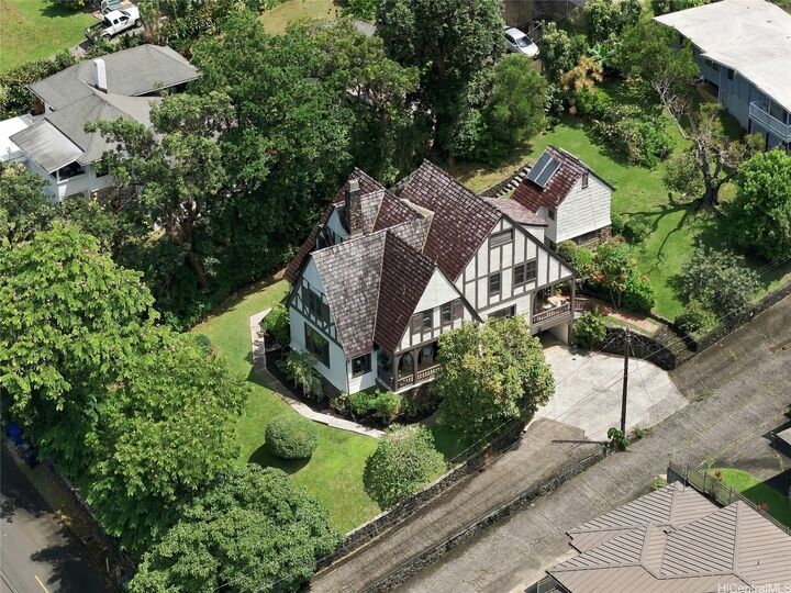 Property Photo:  3581 Woodlawn Drive  HI 96822 