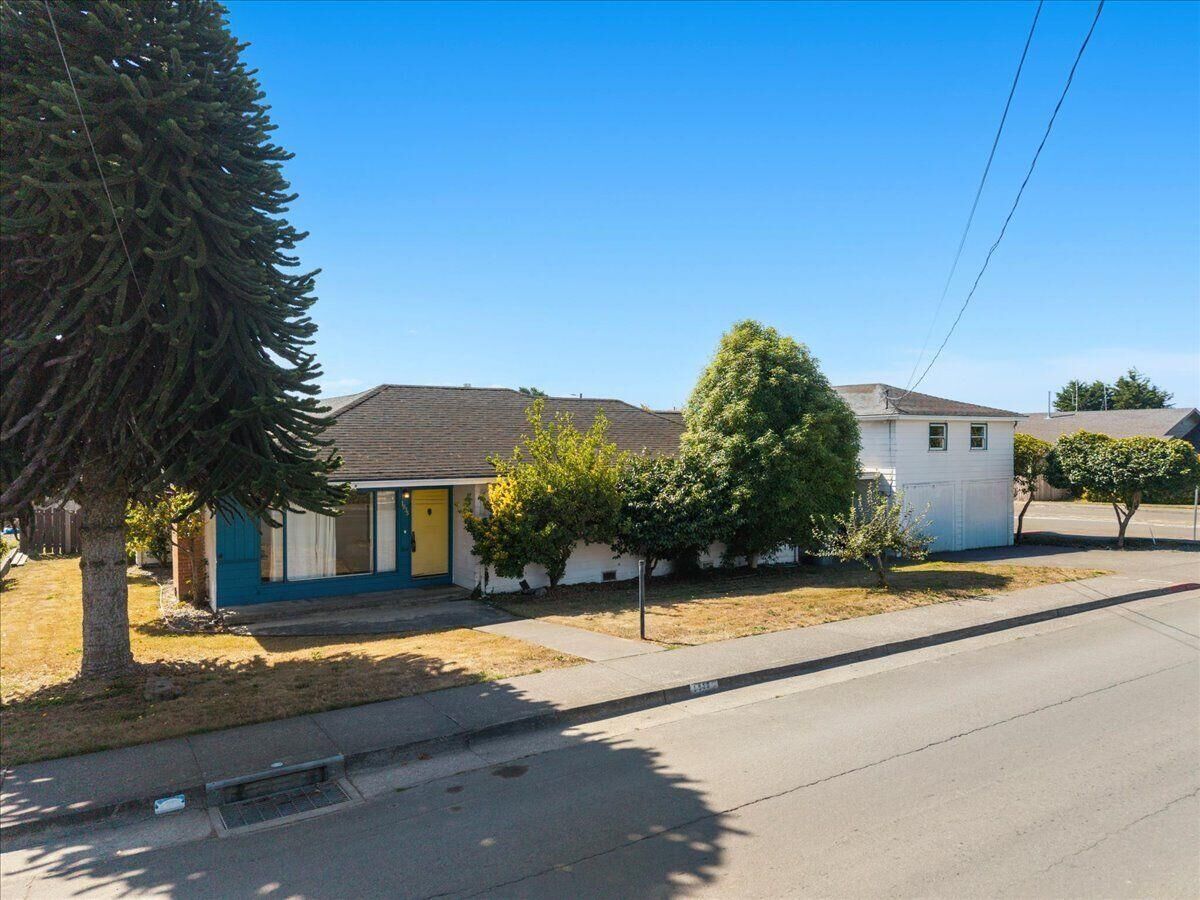 Property Photo:  1935 11th Street  CA 95521 