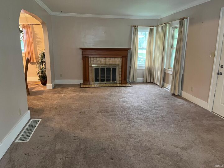 Property Photo: 905 E Rudisill Boulevard IN 46806