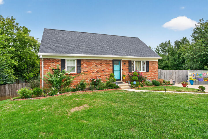Property Photo:  1633 Thames Drive  KY 40517 