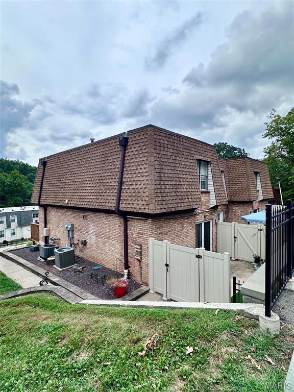 Property Photo:  2755 Blackforest Drive  MO 63129 