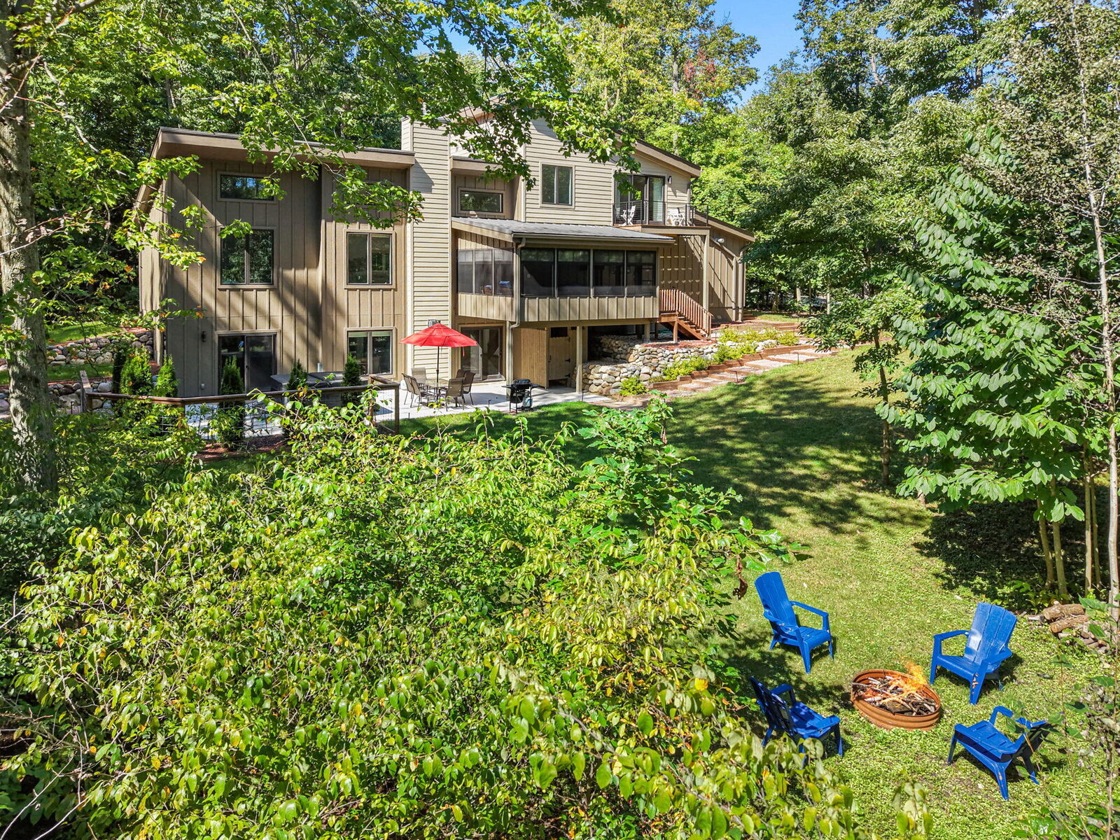 Property Photo:  15741 Auld Way  MI 49129 