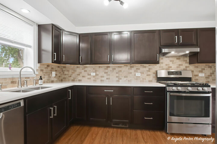 Property Photo:  1124 Fulton Avenue  IL 60096 