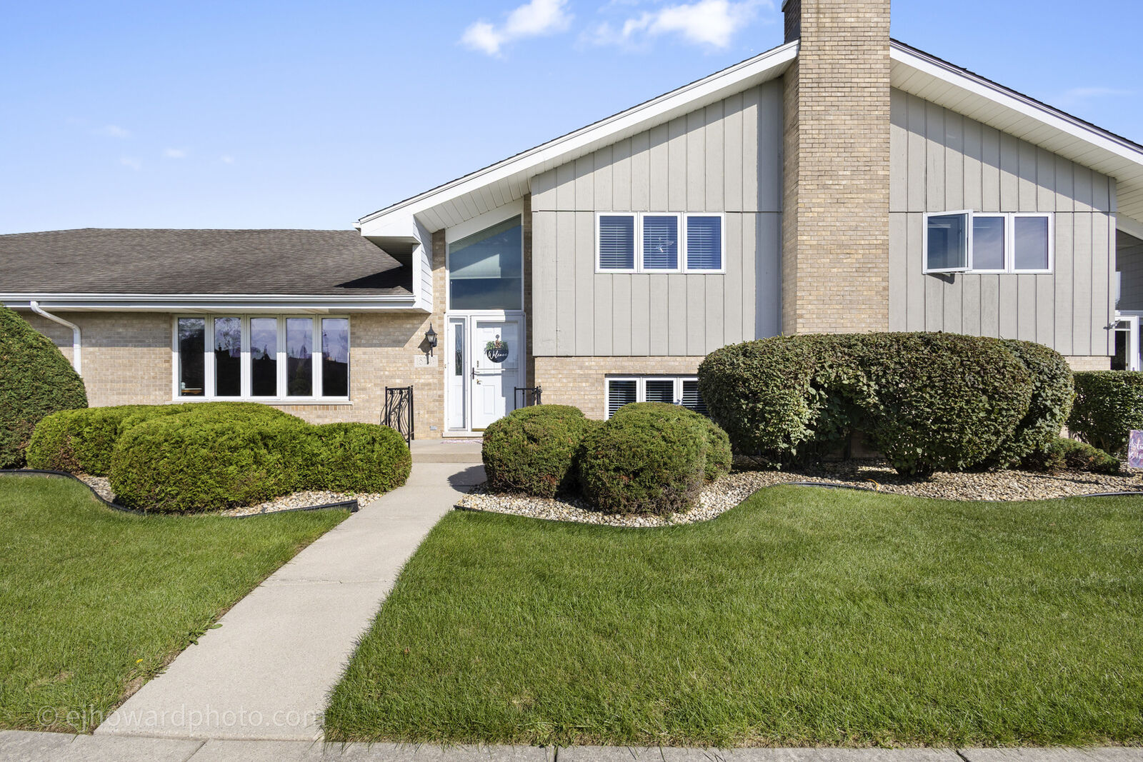 Property Photo:  18249 Oregon Lane  IL 60467 