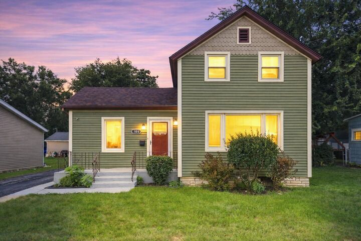 Property Photo:  104 N Kinzie Street  IL 60476 