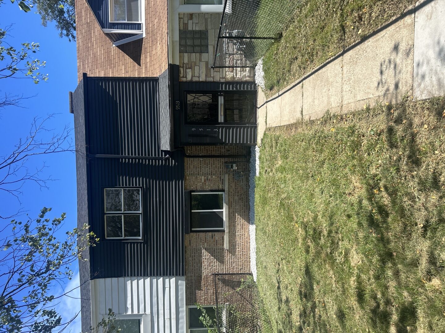 Property Photo: 9513 S Merrion Avenue IL 60617