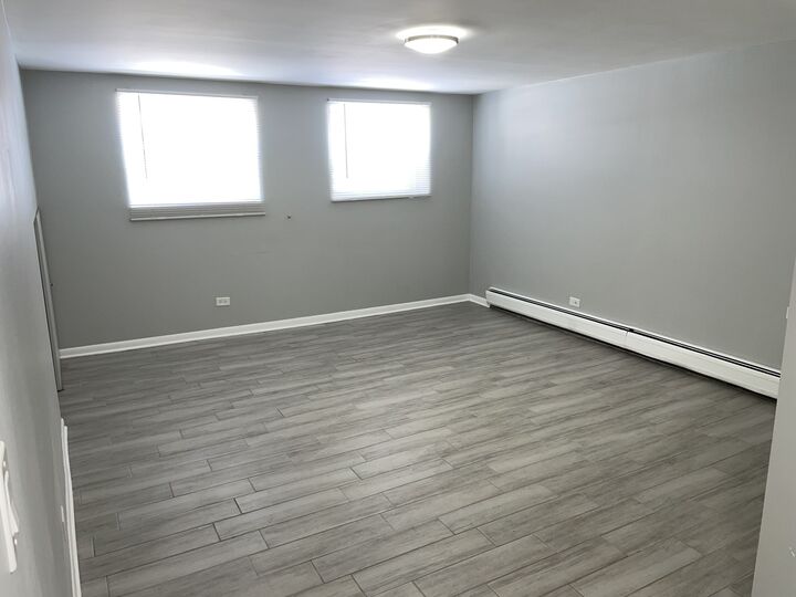 Property Photo:  5712 W Higgins Avenue Garden  IL 60630 