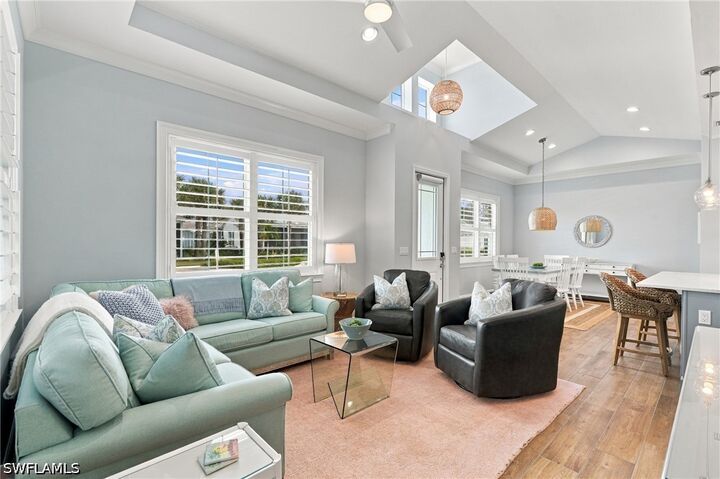 Property Photo: 7226 Saona Court FL 34113