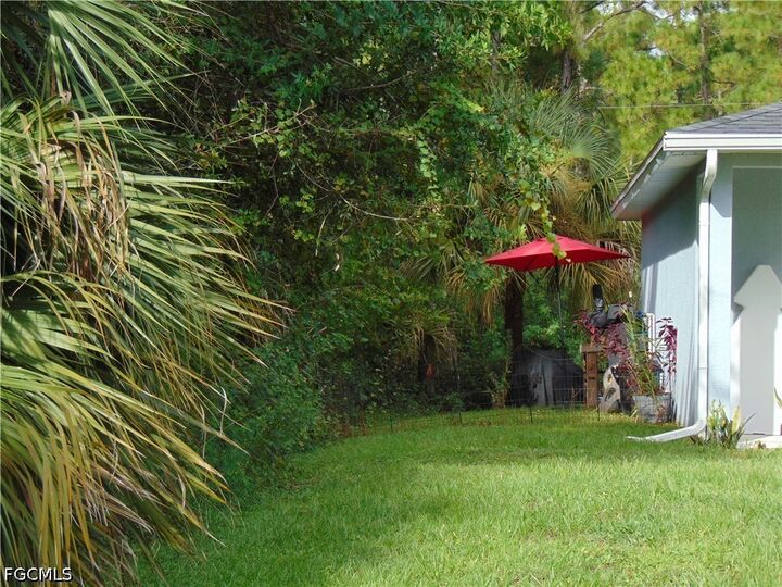 Property Photo: 8051 Rolling Circle FL 33935