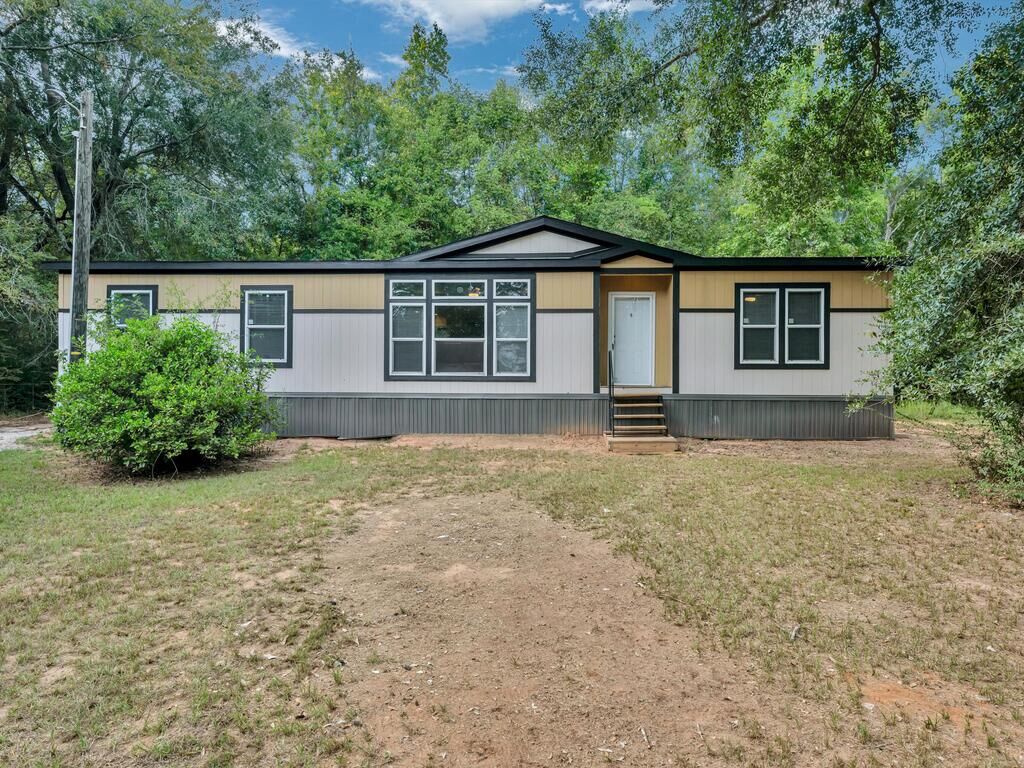 Property Photo:  1817 County Road 392  TX 75937 