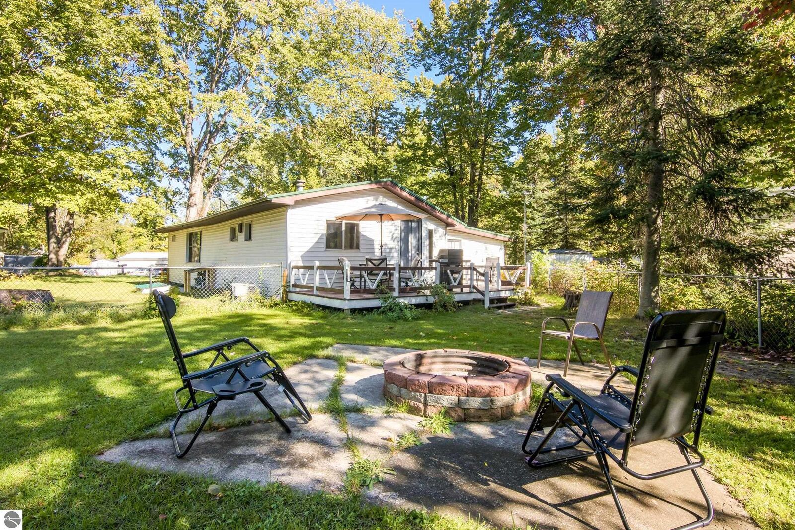 Property Photo:  303 Arbutus Avenue  MI 49601 