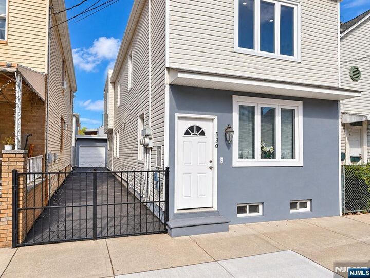 Property Photo:  328 John Street 2nd, Door 33  NJ 07029 