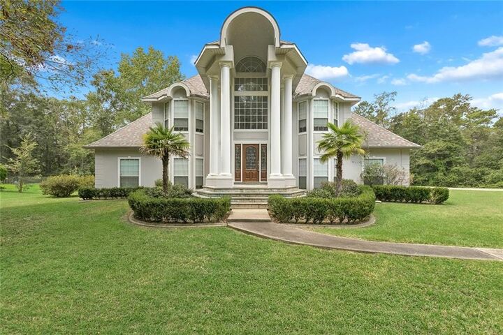 Property Photo:  12 Oak Grove Way  LA 70458 