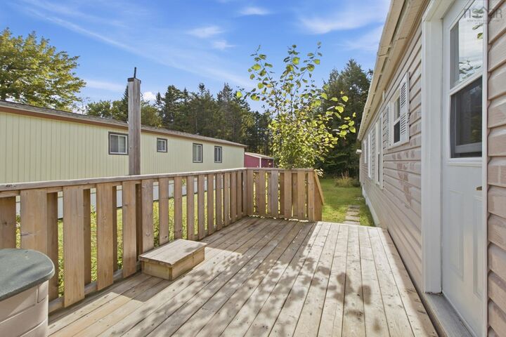 Property Photo:  38 Elcona Avenue  NS B4E 3B2 