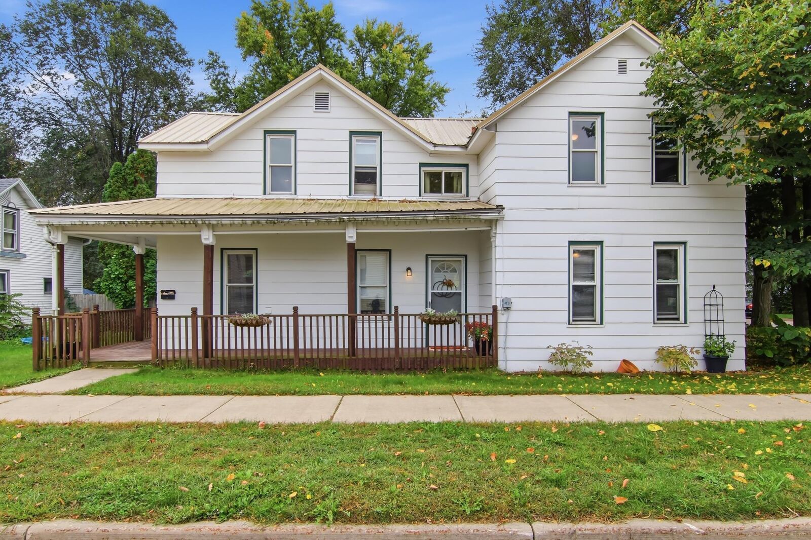 Property Photo:  465 W Spruce Street  WI 54729 