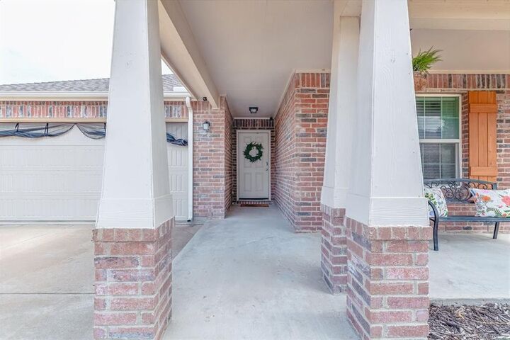 Property Photo:  5913 Mountain Bluff Drive  TX 76179 