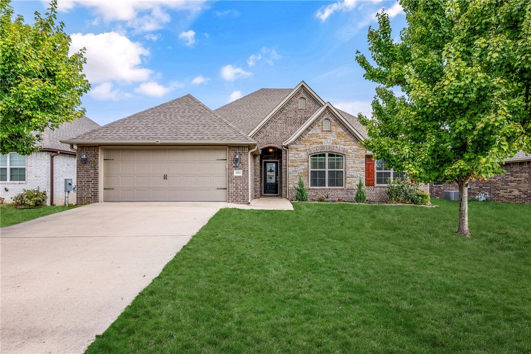 Property Photo:  4004 SW Flintstone Way  AR 72713 