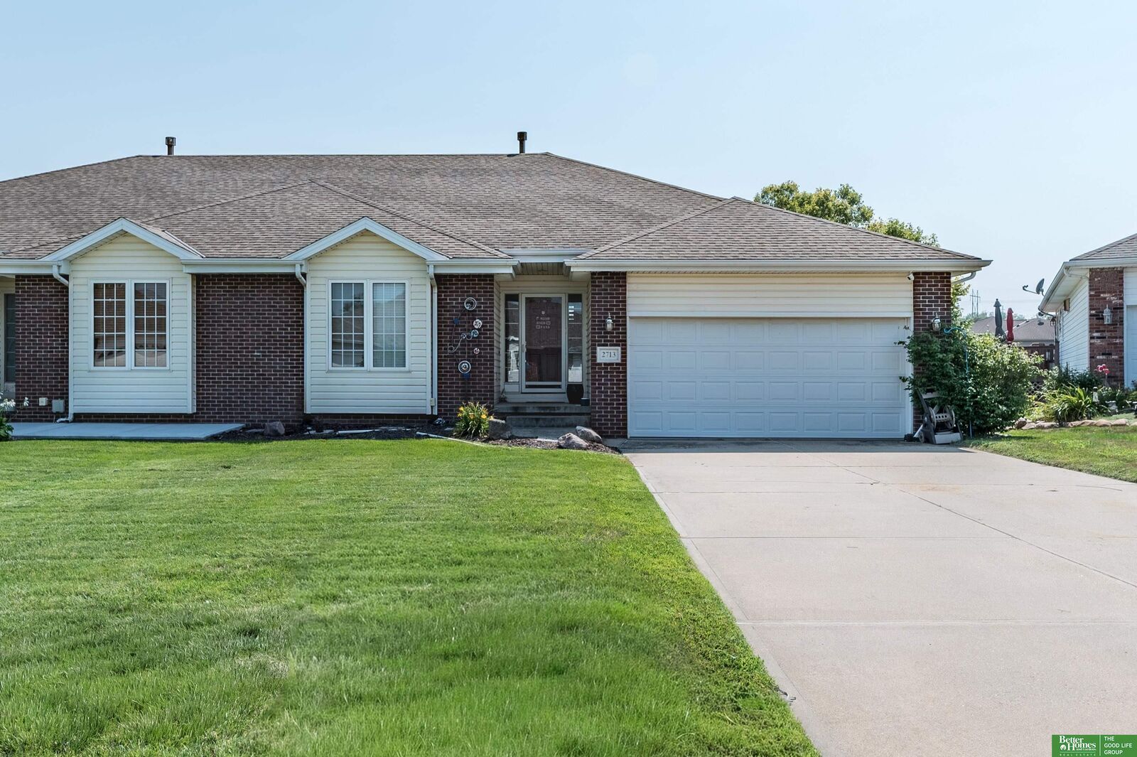 Property Photo:  2713 Lakeview Circle  NE 68048 