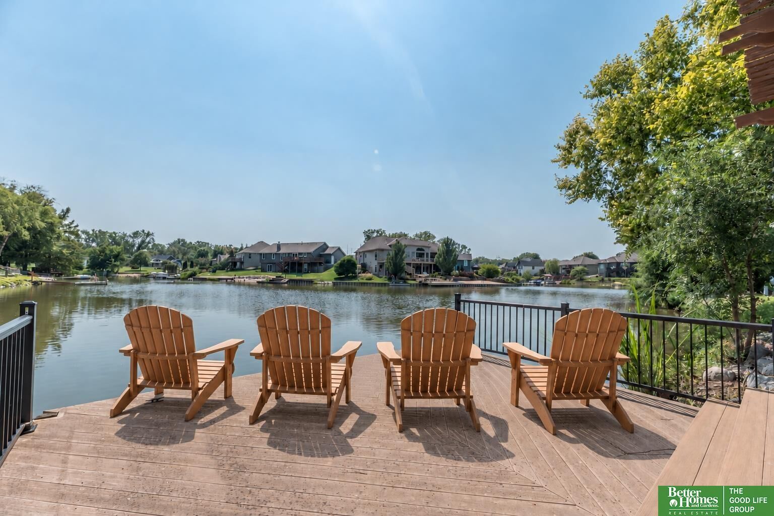 Property Photo: 2713 Lakeview Circle NE 68048