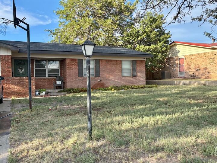 Property Photo:  234 Circle Drive  OK 73942 