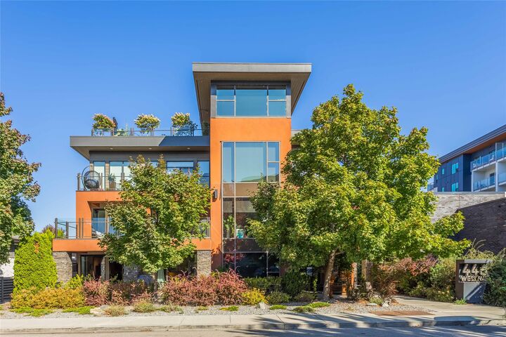 Property Photo:  446 West Avenue 102  BC V1Y 4Z2 