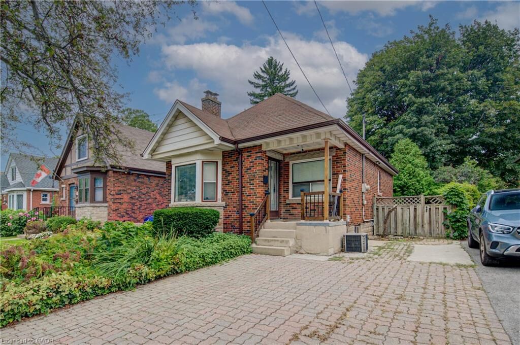 Property Photo:  125 Haddon Avenue S  ON L8S 1X7 