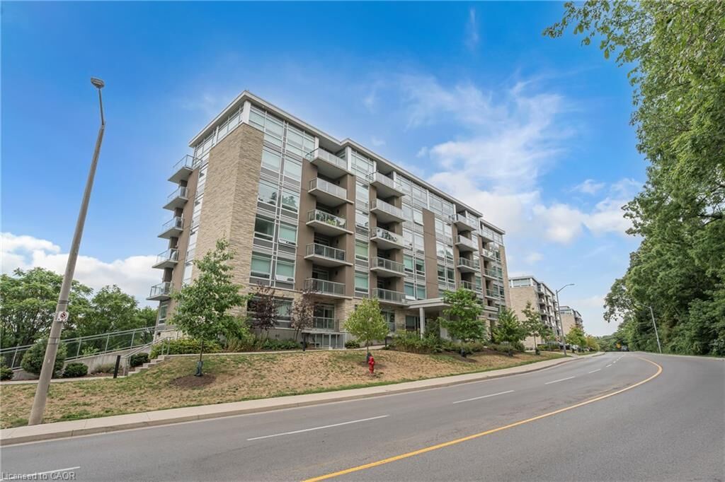 Property Photo:  455 Charlton Avenue E 504  ON L8N 0B2 