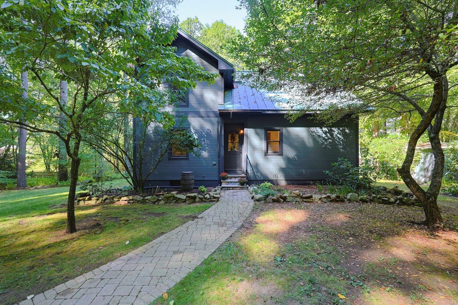 Property Photo: 510 Mendon St MA 01569