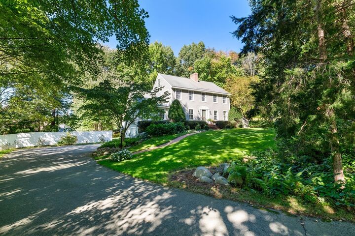 Property Photo:  45 Corinthian Dr  NH 03079 