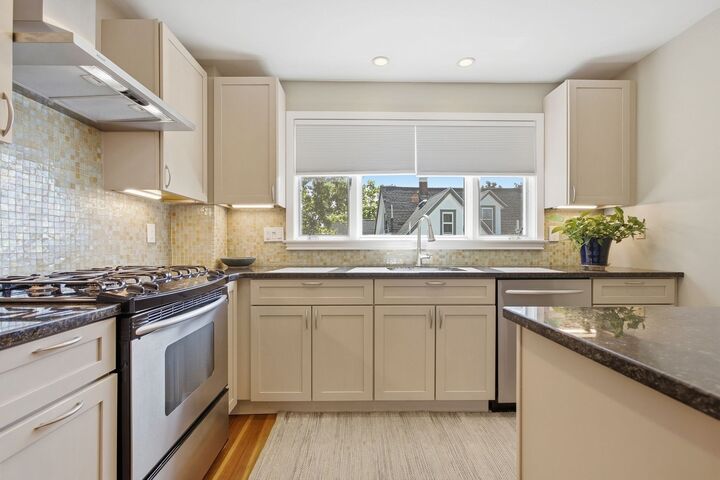 Property Photo: 31 Mount Vernon St MA 02132