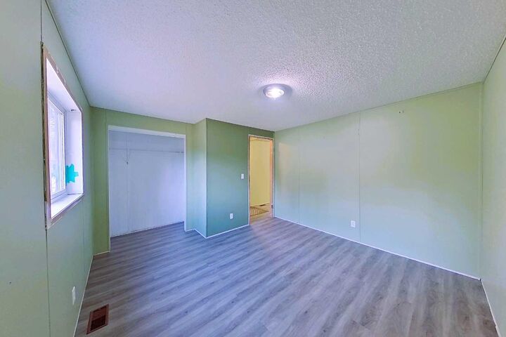 Property Photo:  1006 9 Avenue  AB T0G 2B0 